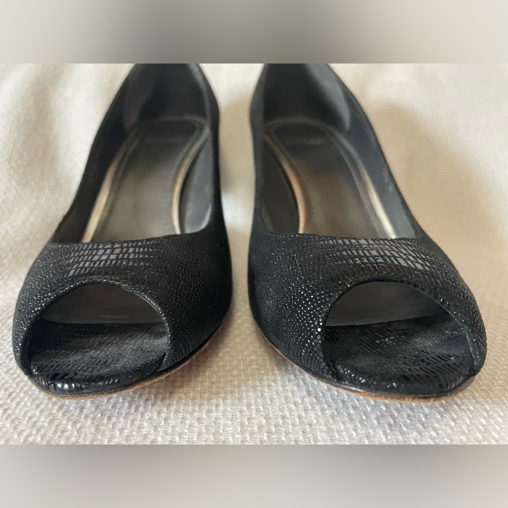 Stuart Weitzman peep toe pumps - Picture 2 of 8